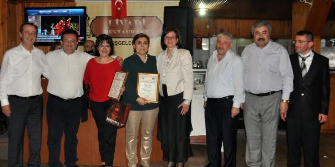 Büyükçekmece Belediyesi 5 personeli ile vedalaştı