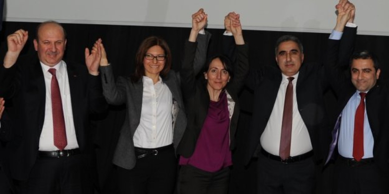 Altı Oku pusula belledik