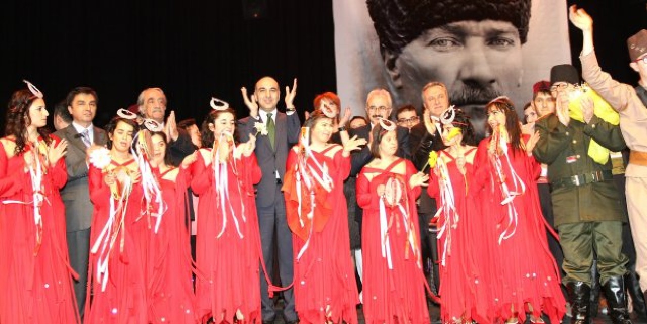 68 engelli genç Son Adım Cumhuriyeti sergiledi