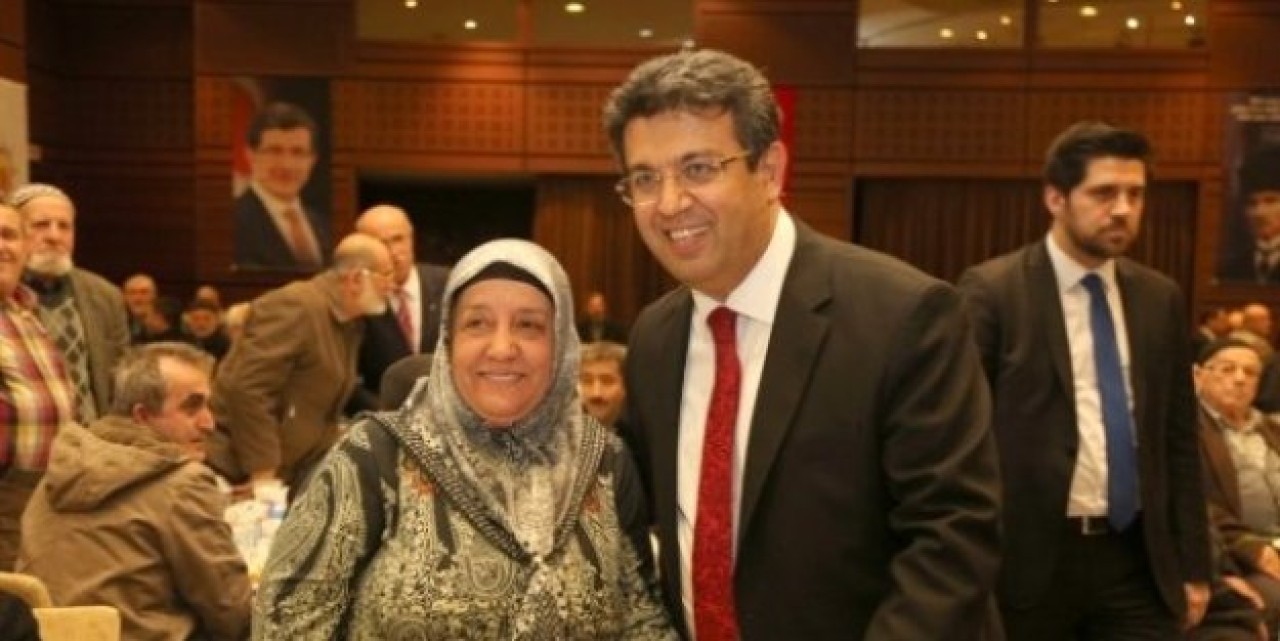 Minikler, Dede ve Nineleriyle Çiçek ve Sebze Ekti