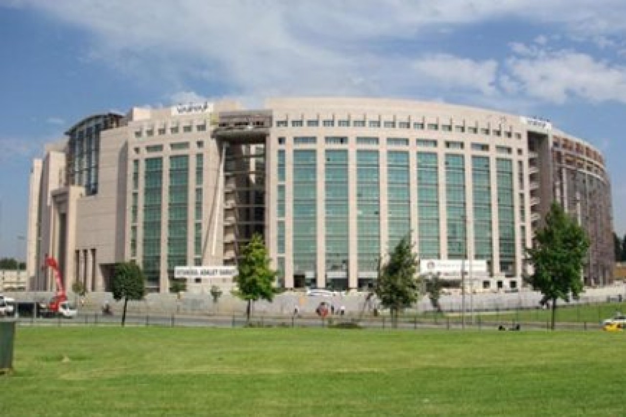 İki adliye binası 700 bin metrekare