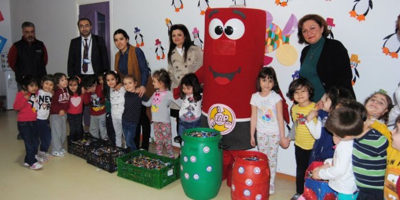 &quot;Atık piller doğaya değil kutuya gitsin&quot;