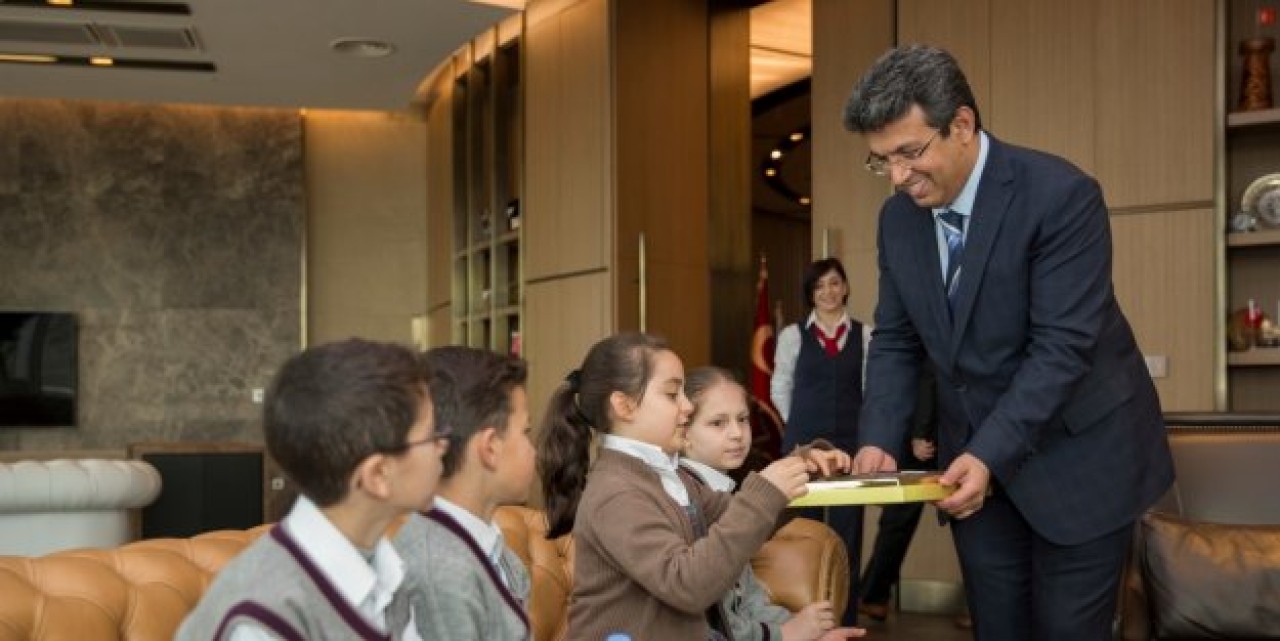 Başkan Karadenizden Çocuk Meclisi Müjdesi