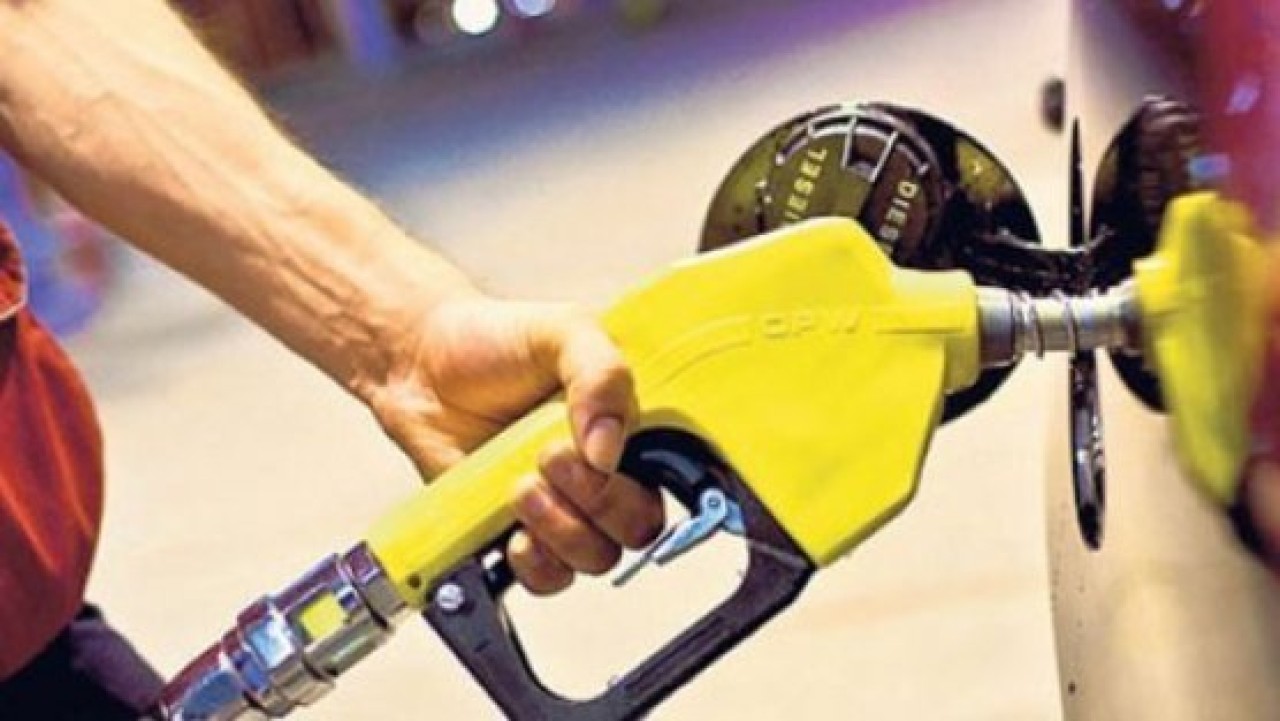 Benzin ve motorine bir zam daha!