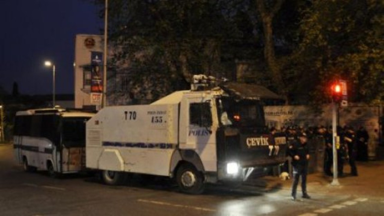 Binlerce polisi Taksime yığdılar