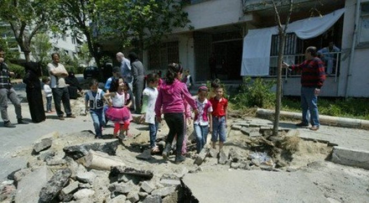 Afet Risk Alanındaki Binalara Kazı Tedbiri