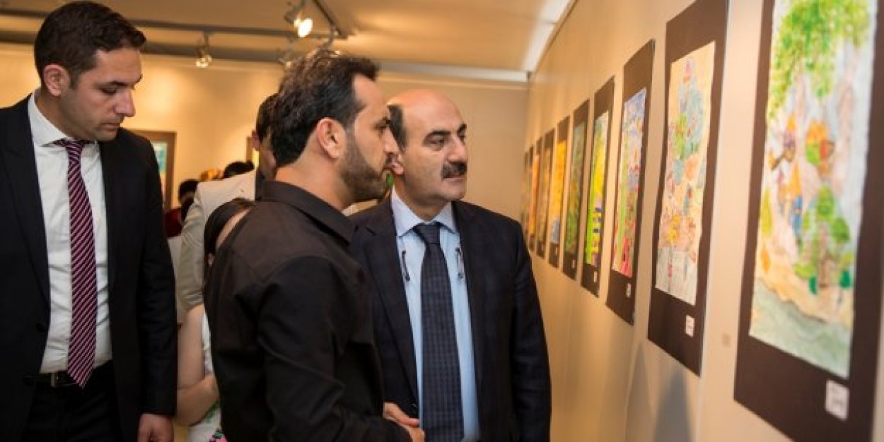 Küçükçekmecede &quot;Bırakın Renkler Uçuşsun&quot; Sergisi