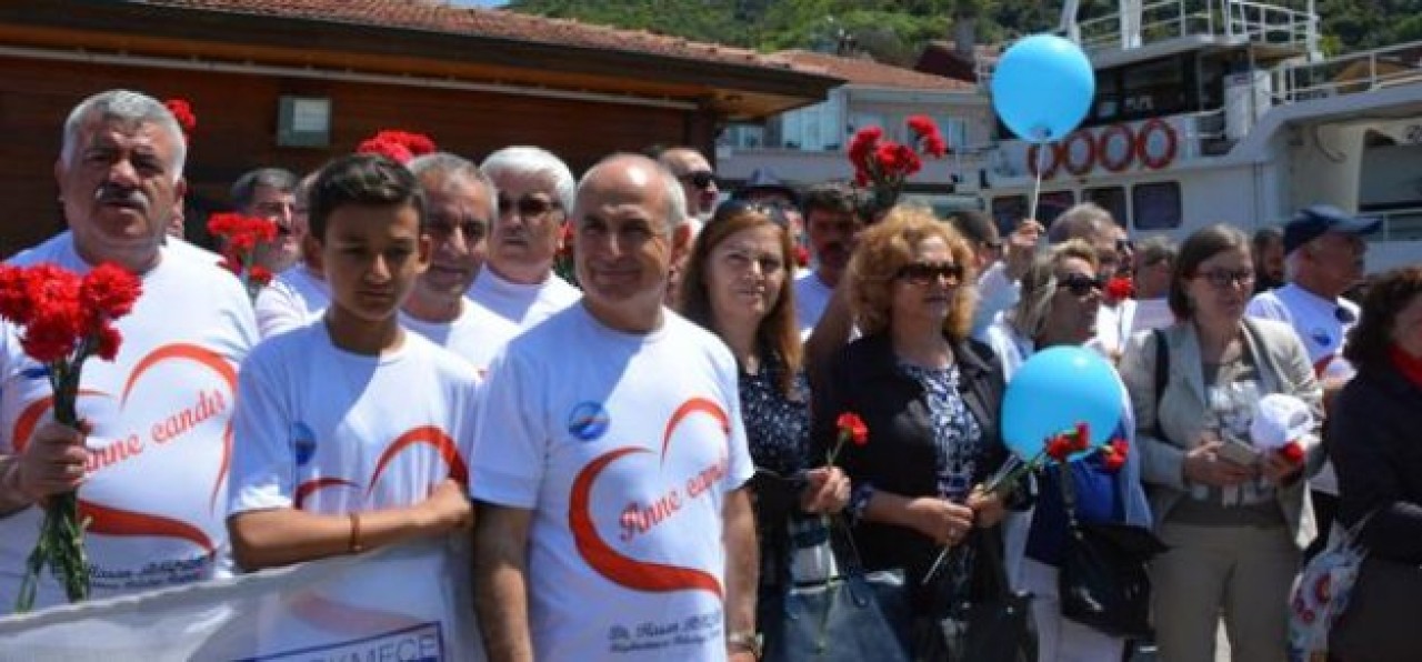 Akgün annelerle birlikte Boğaz turu yaptı