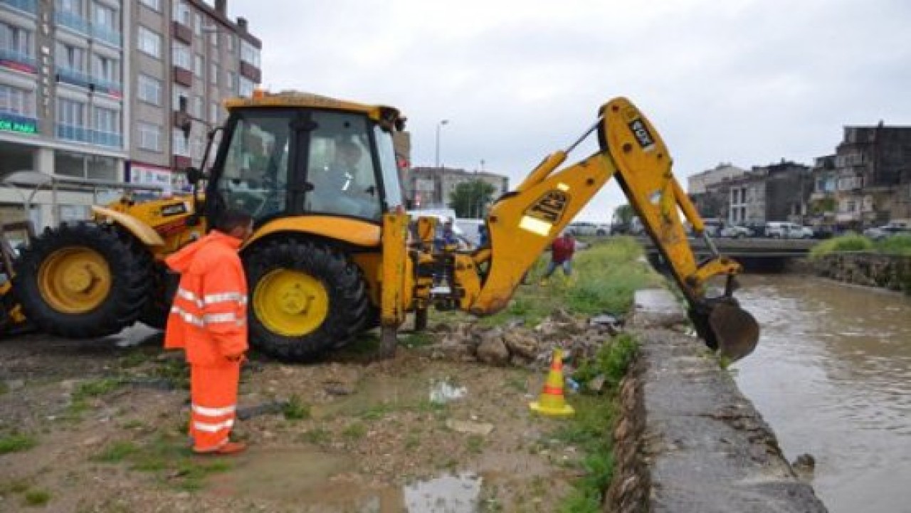 Belediye ekipleri görev başındaydı