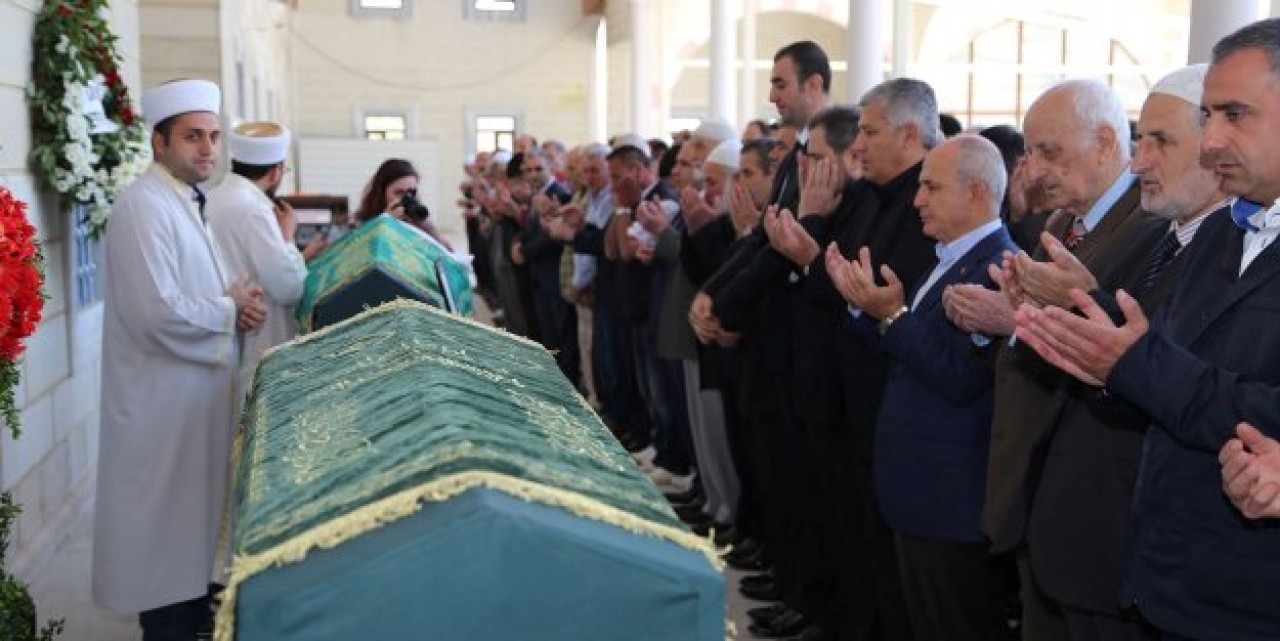 Nazan Karagözoğlunun anne acısı