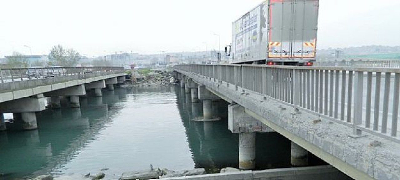 İBB el attı köprü yapılıyor...