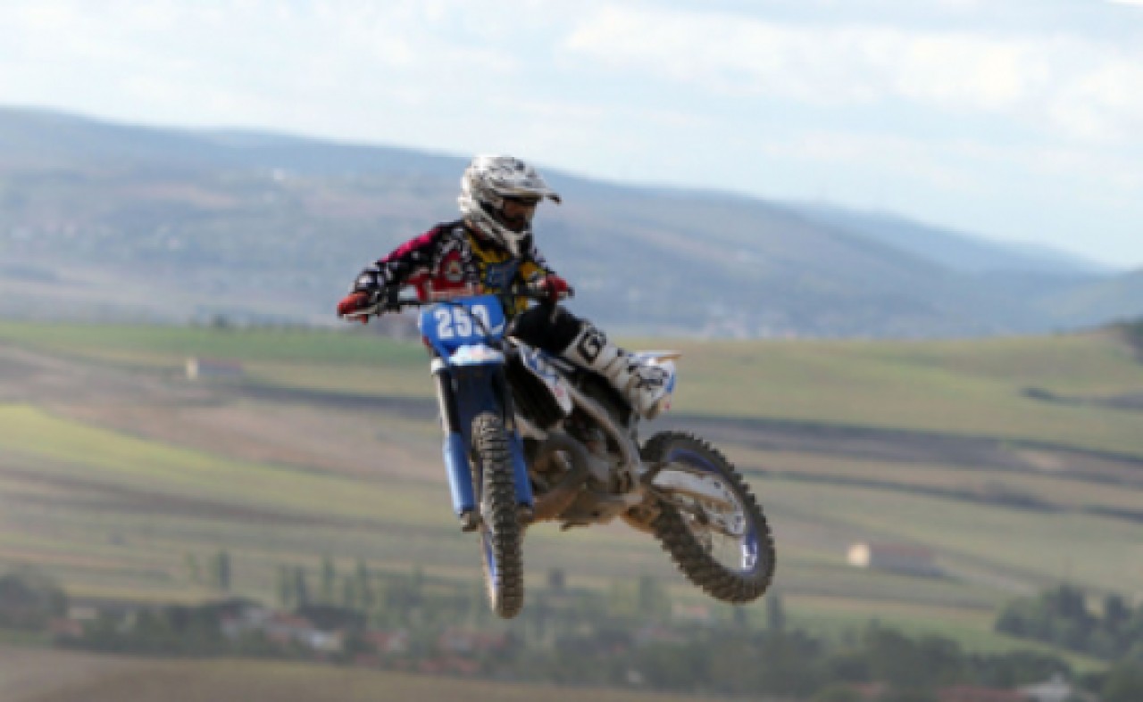 Demir Atlar İstanbul Semalarında