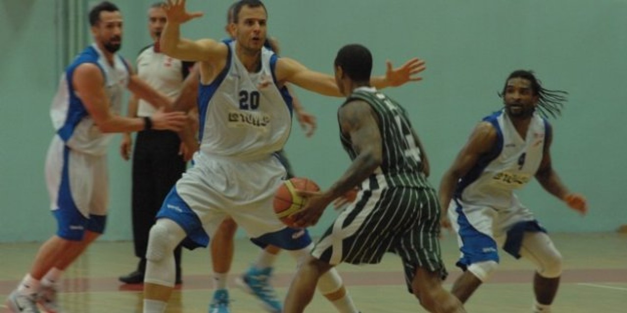 Tüyap Büyükçekmece, yarı finalde 86-72