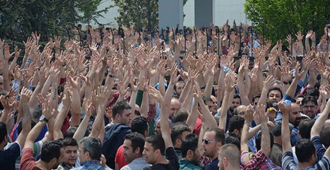 Renault Çalışanları Bölündü, İş Bırakma Eylemine Son Verdi