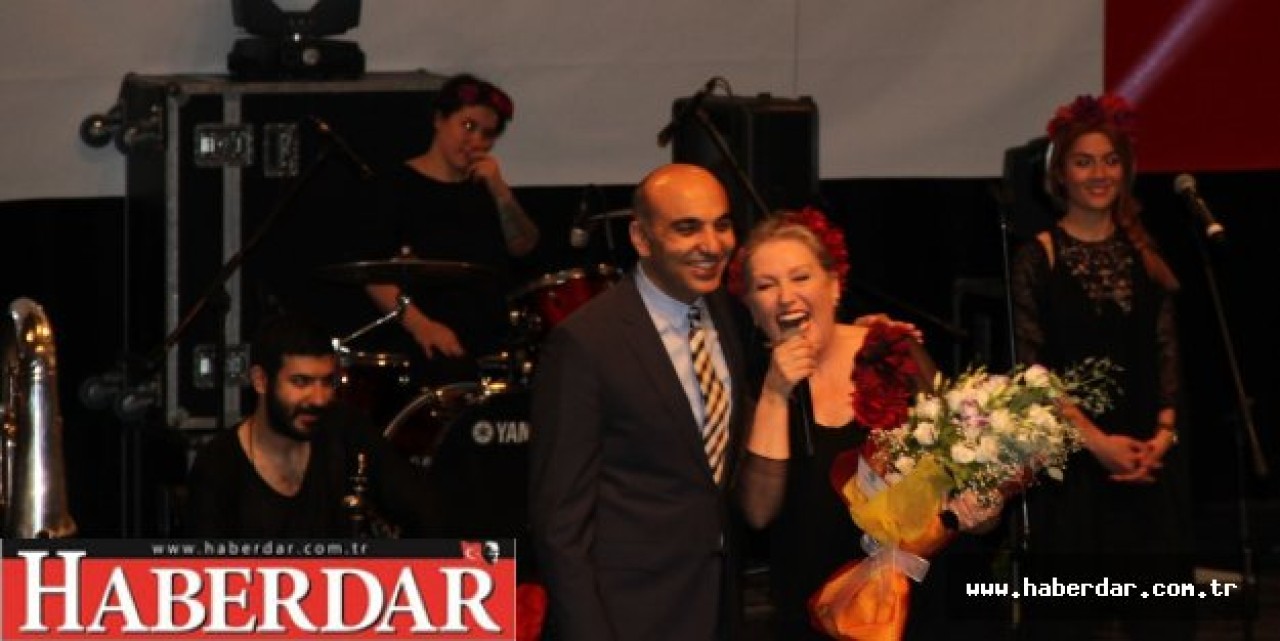 Suzan Kardeş Bakırköy&#39;ü salladı