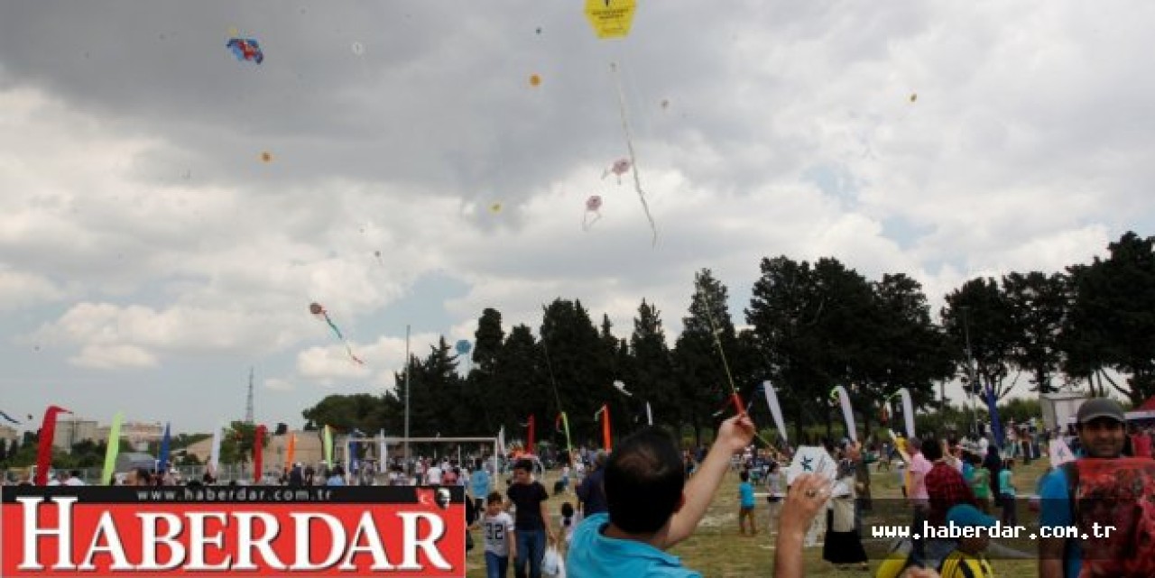 BİNLERCE UÇURTMA GÖKYÜZÜNÜ SÜSLEDİ