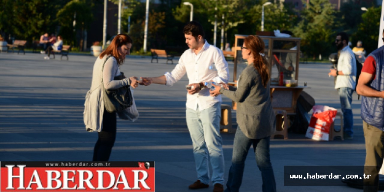 Evlere Sıcak Yemek, İftara Yetişemeyene Hurma Ve Su