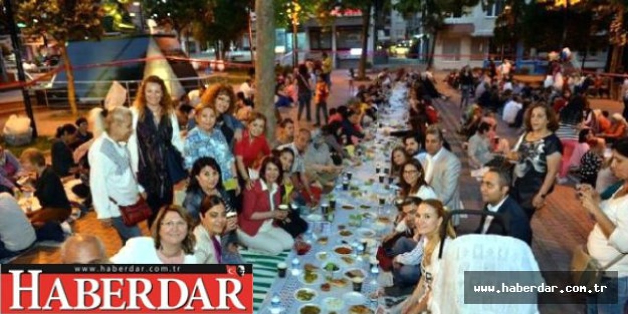 Avcılarda Önce Yeryüzü Sofrasında İftar, Ardından Konser