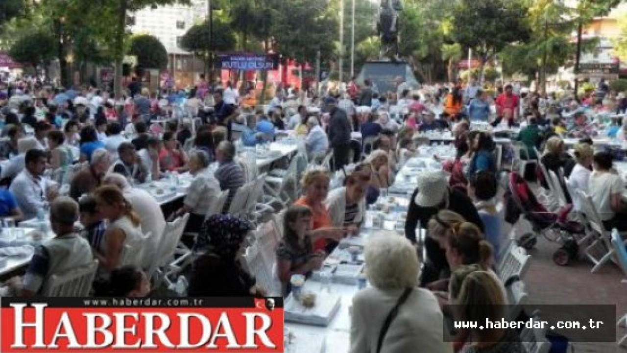 Avcılarda Binlerce Kişi İftarda Buluştu