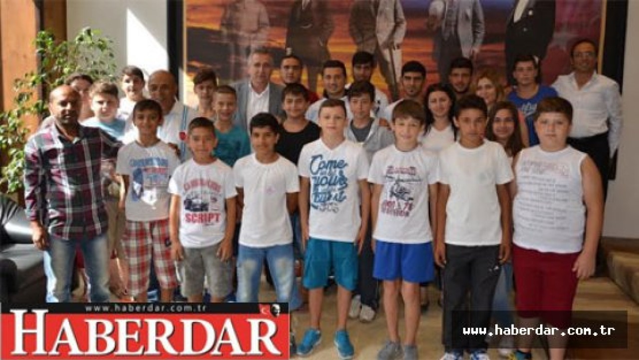 Başkan Kara pehlivanları uğurladı