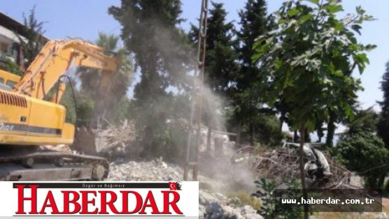 Müezzinoğlunun evi yıkıldı