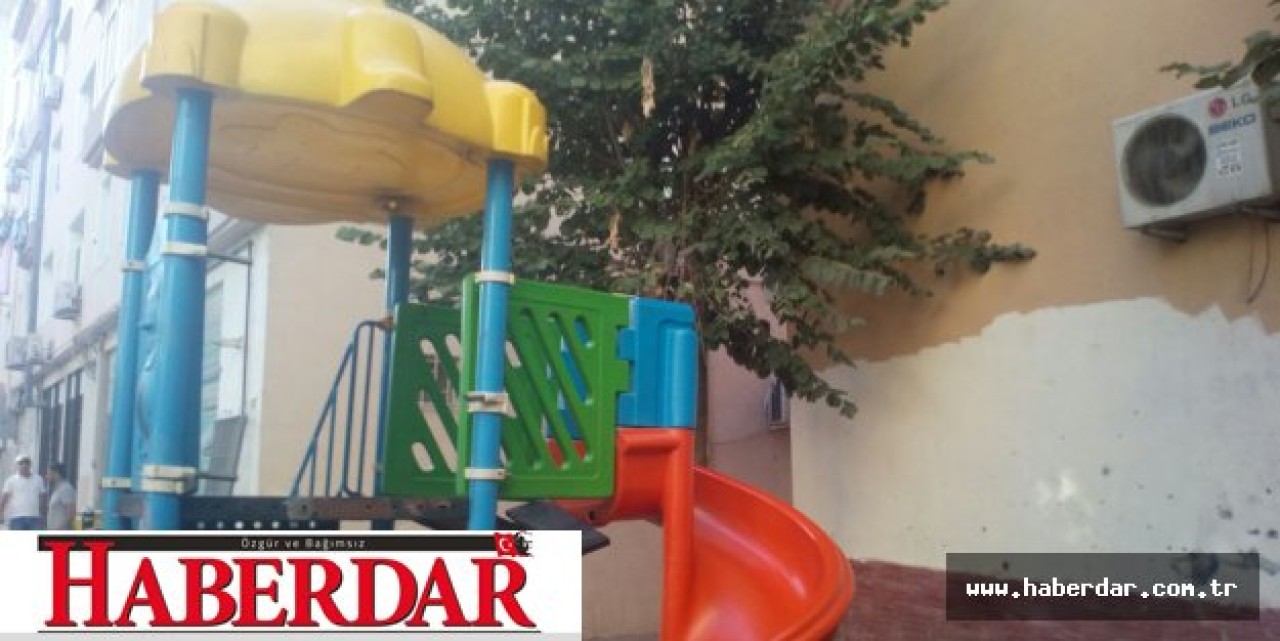 ÇOCUK PARKI TEHLİKE SAÇIYOR!