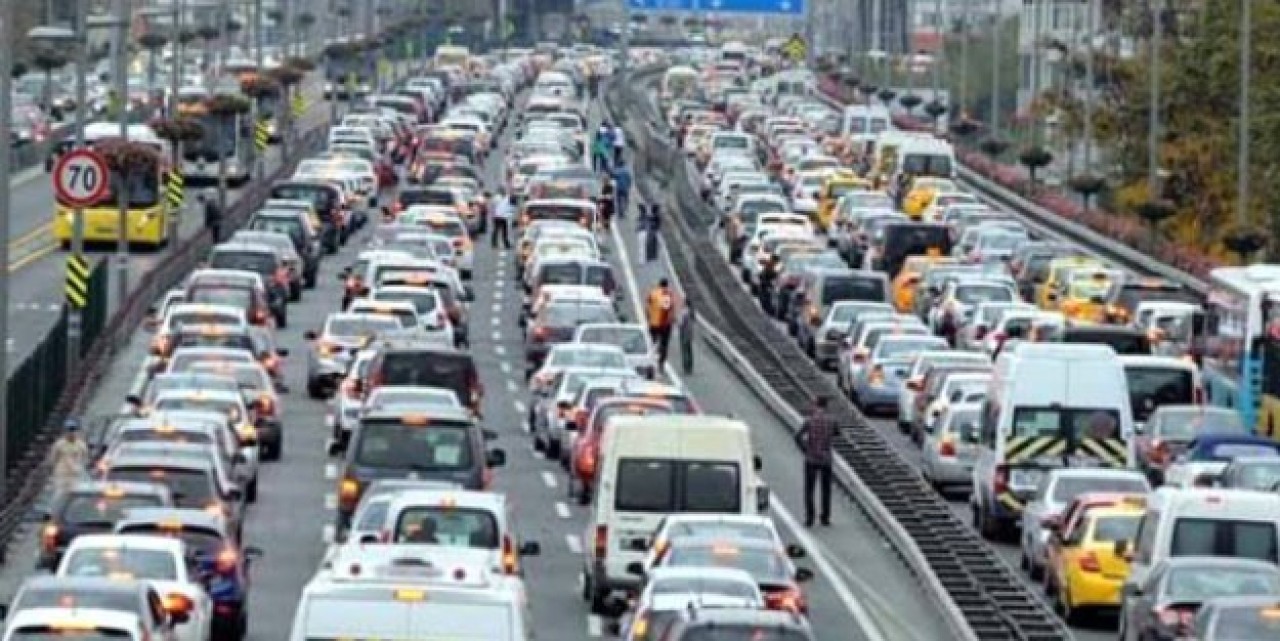İstanbulda Bayram Trafiği Alarmı