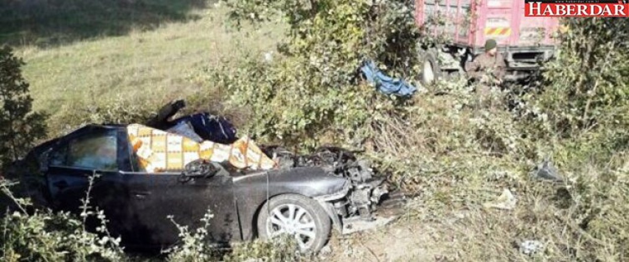 Kastamonuda kamyon ile otomobil çarpıştı: 6 ölü, 1 yaralı
