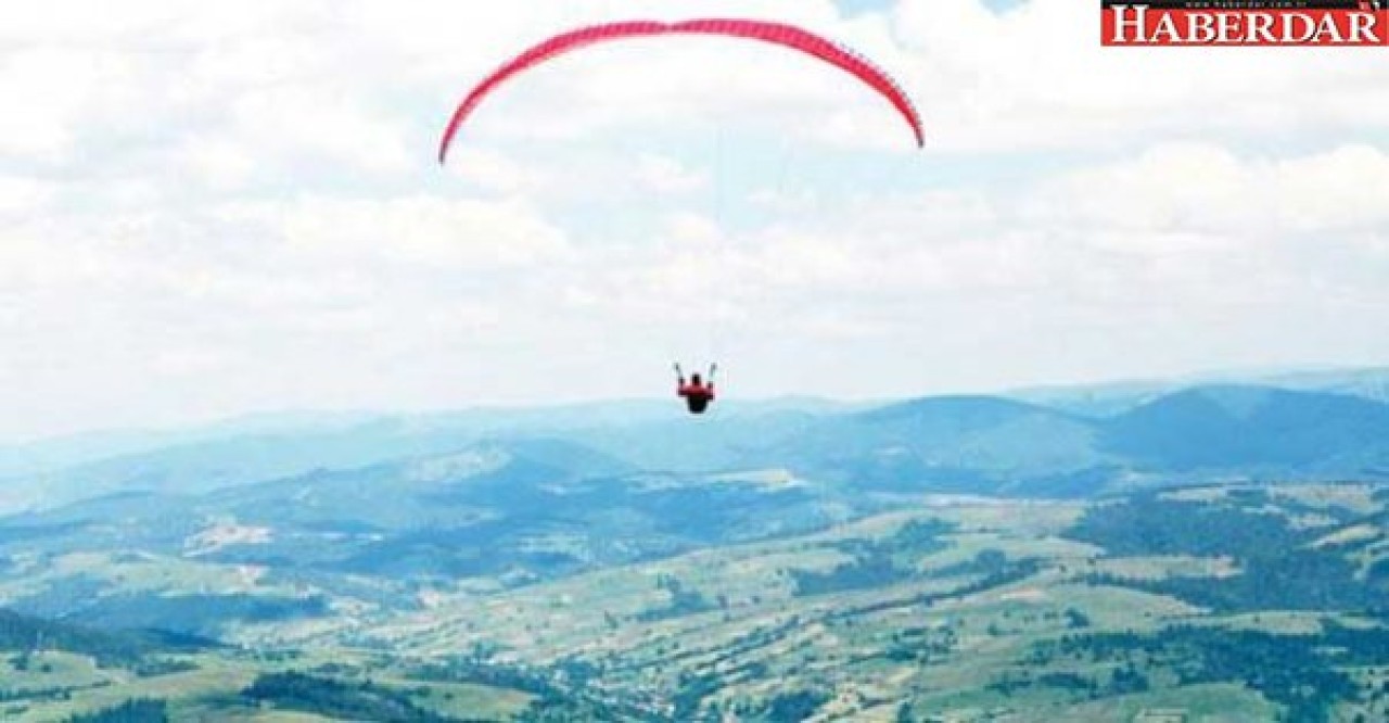 İsrailli Arap yamaç paraşütüyle Suriye’ye uçtu