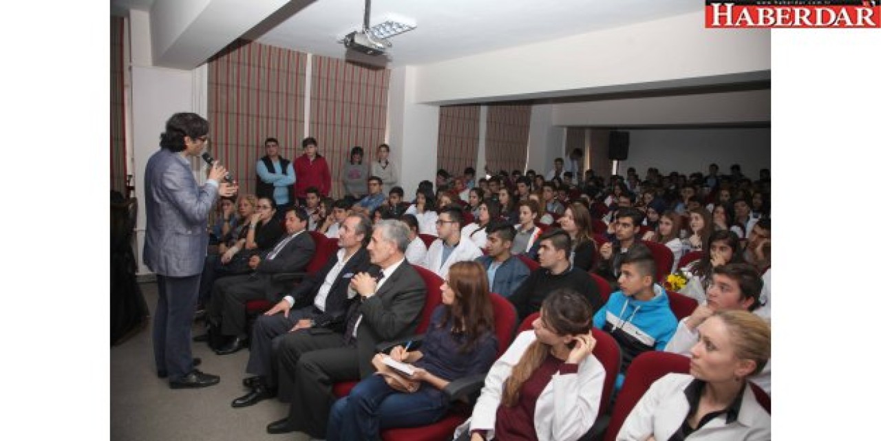 ŞAİR ÖZGÜR ÇOBAN’DAN ÖĞRENCİLERE ŞİİR ZİYAFETİ