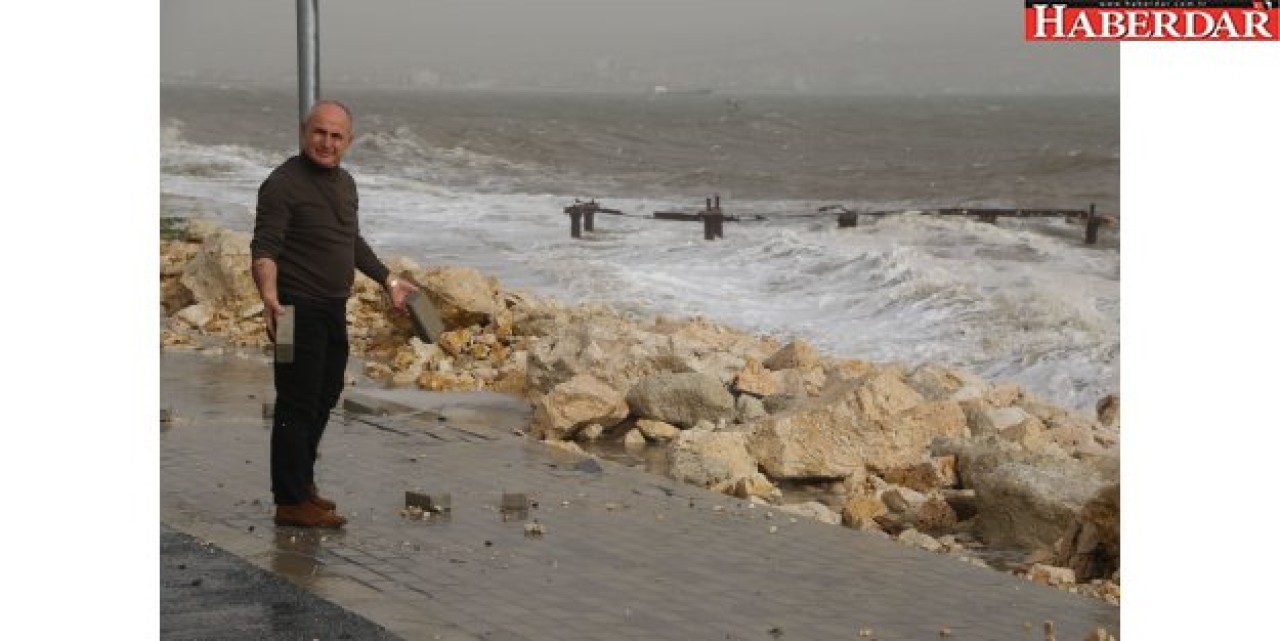 Büyükçekmece Belediyesi’nden lodos temizliği