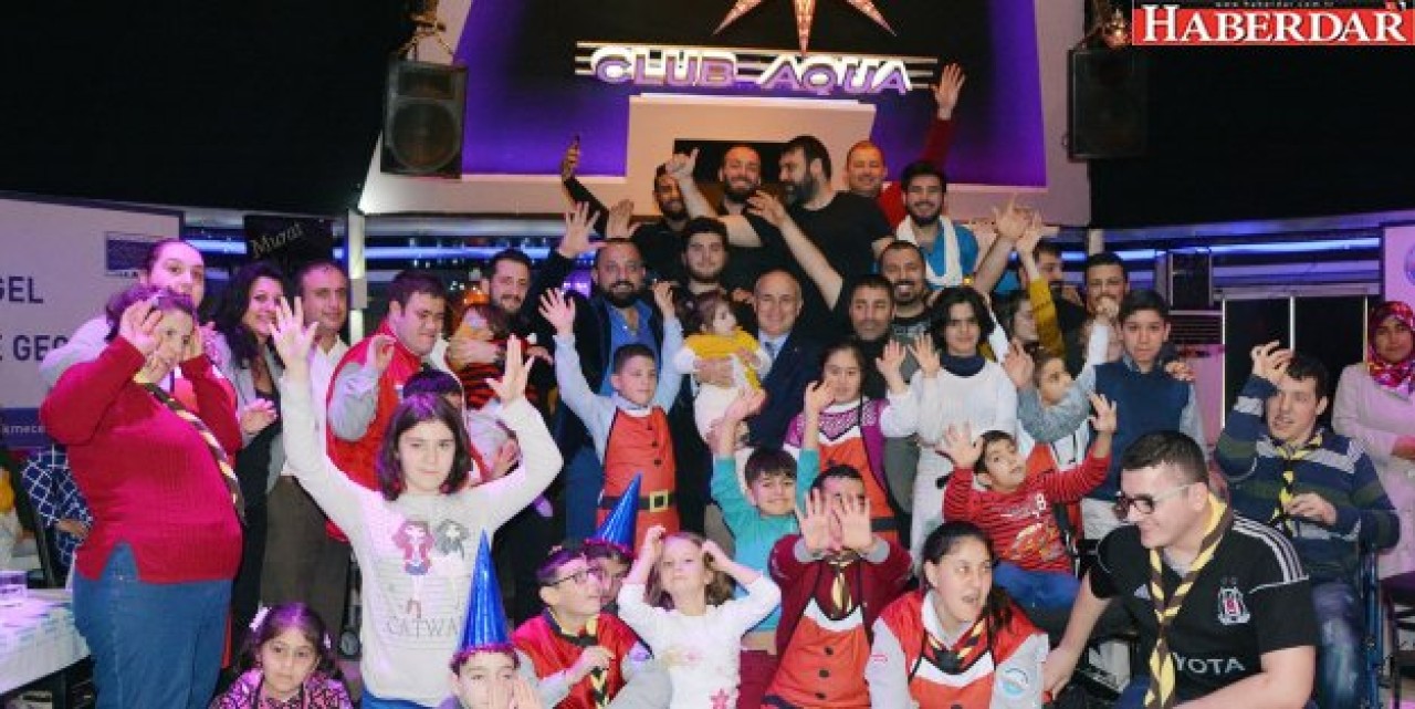 Engelli çocuklar yılbaşı partisinde buluştu