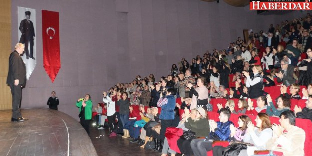 Büyükçekmecede “Atatürk geldi” izdihamı