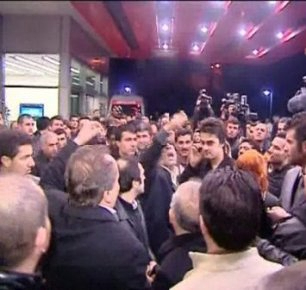 Sevenleri hastaneye akın etti