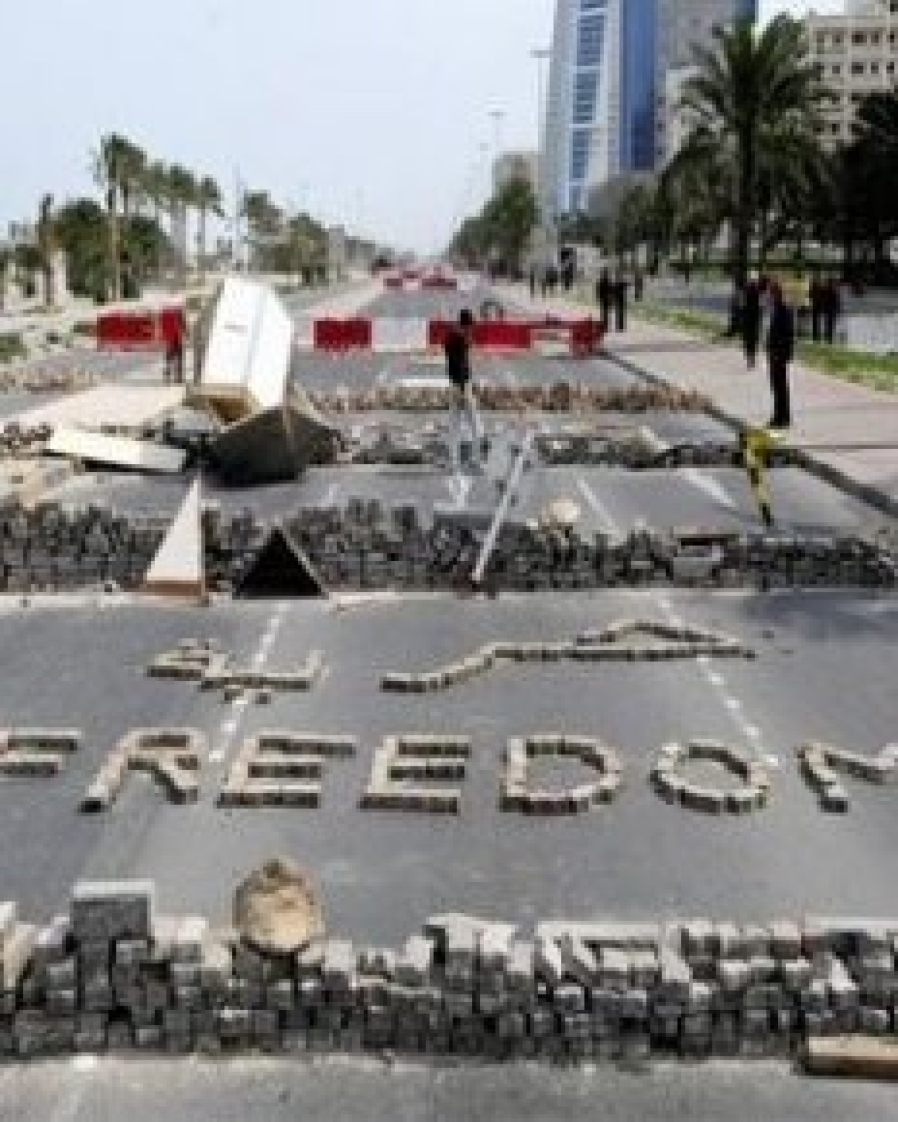 Suudi Arabistan ordusu Bahreyn'e girdi