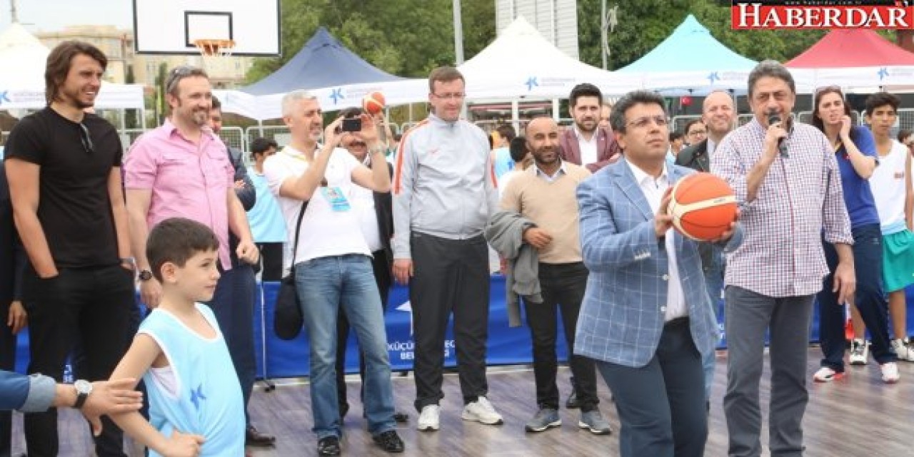 BASKETLERİNİ SURİYELİ ÇOCUKLAR İÇİN ATTILAR