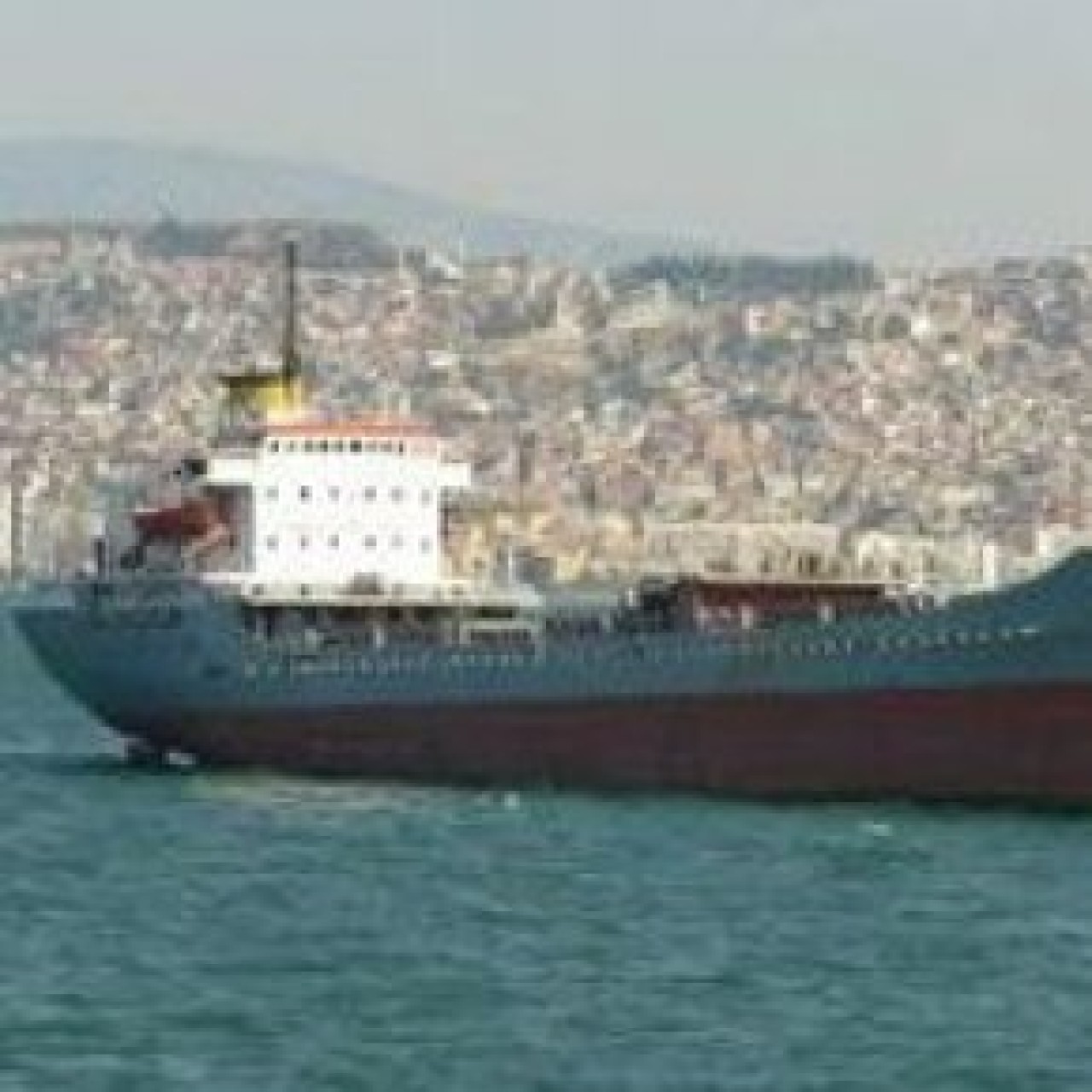 İsrail, Akdeniz'de silah yüklü gemi yakaladı