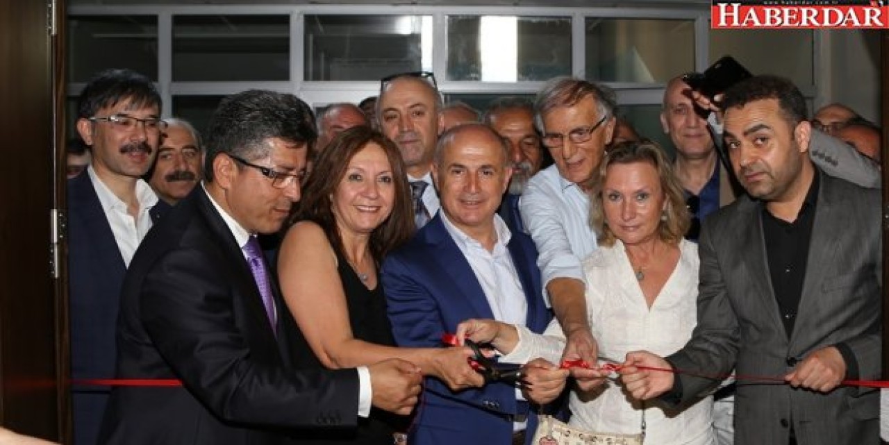 Başkan Akgün’den mezun olduğu okula vefa