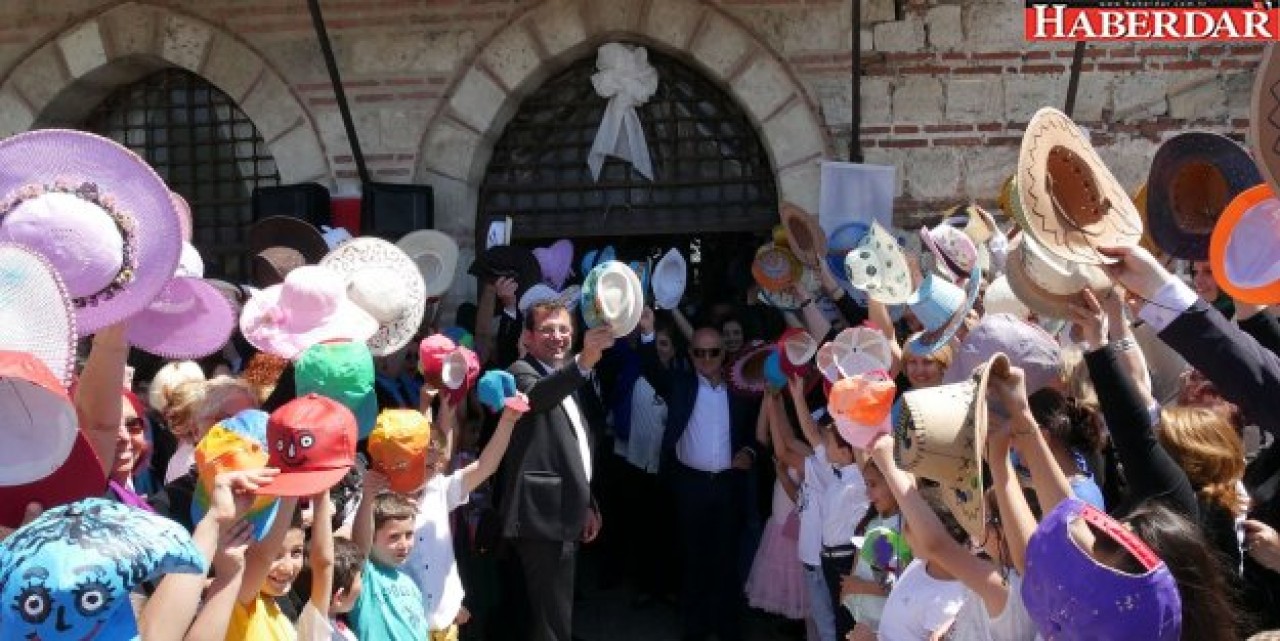 Büyükçekmeceli sanatçılardan &quot;Şapka Çıkarttıran&quot; sergi