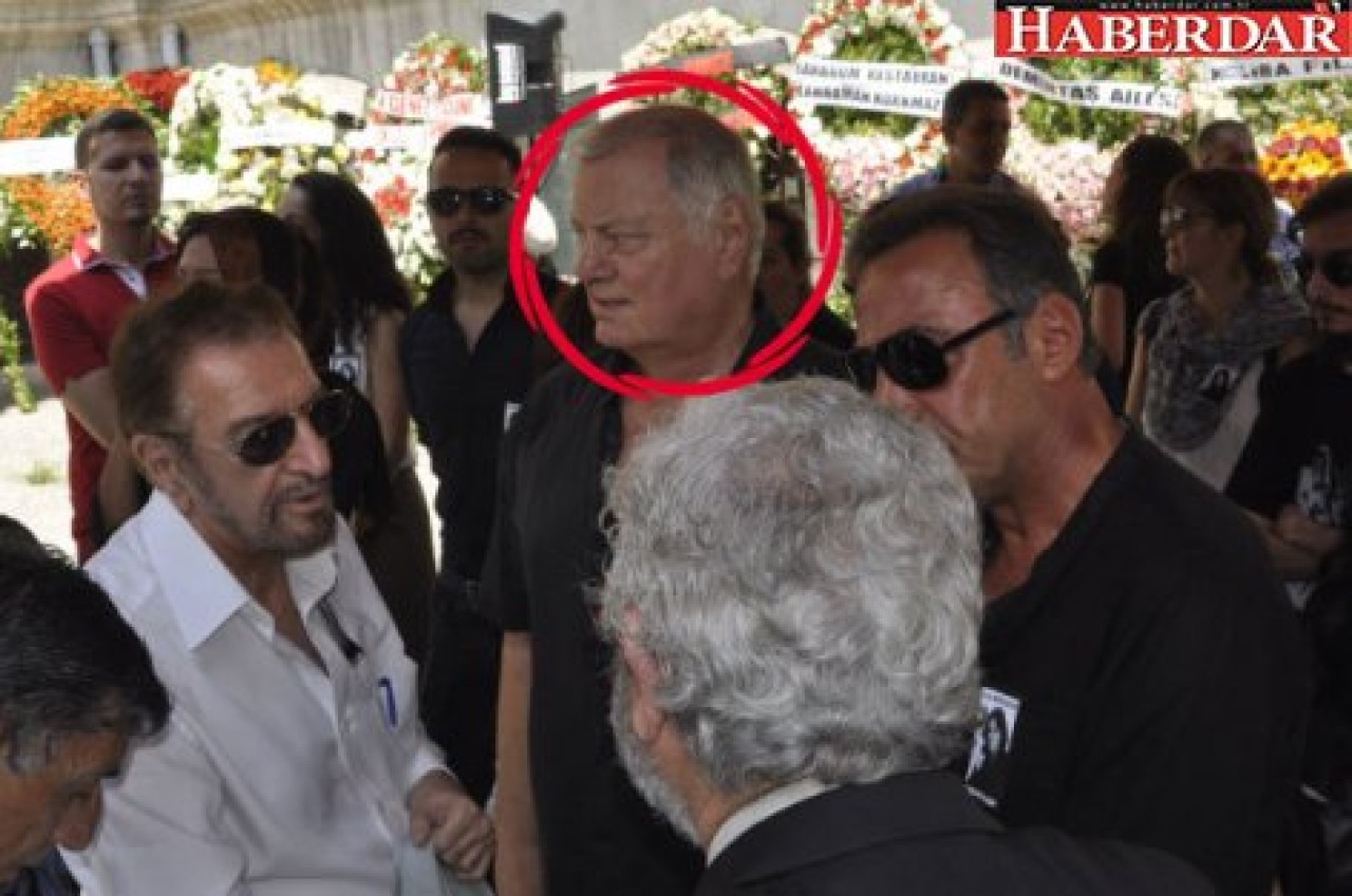 Yeşilçamın Efsanesi Tanju Gürsu Yoğun Bakımda!