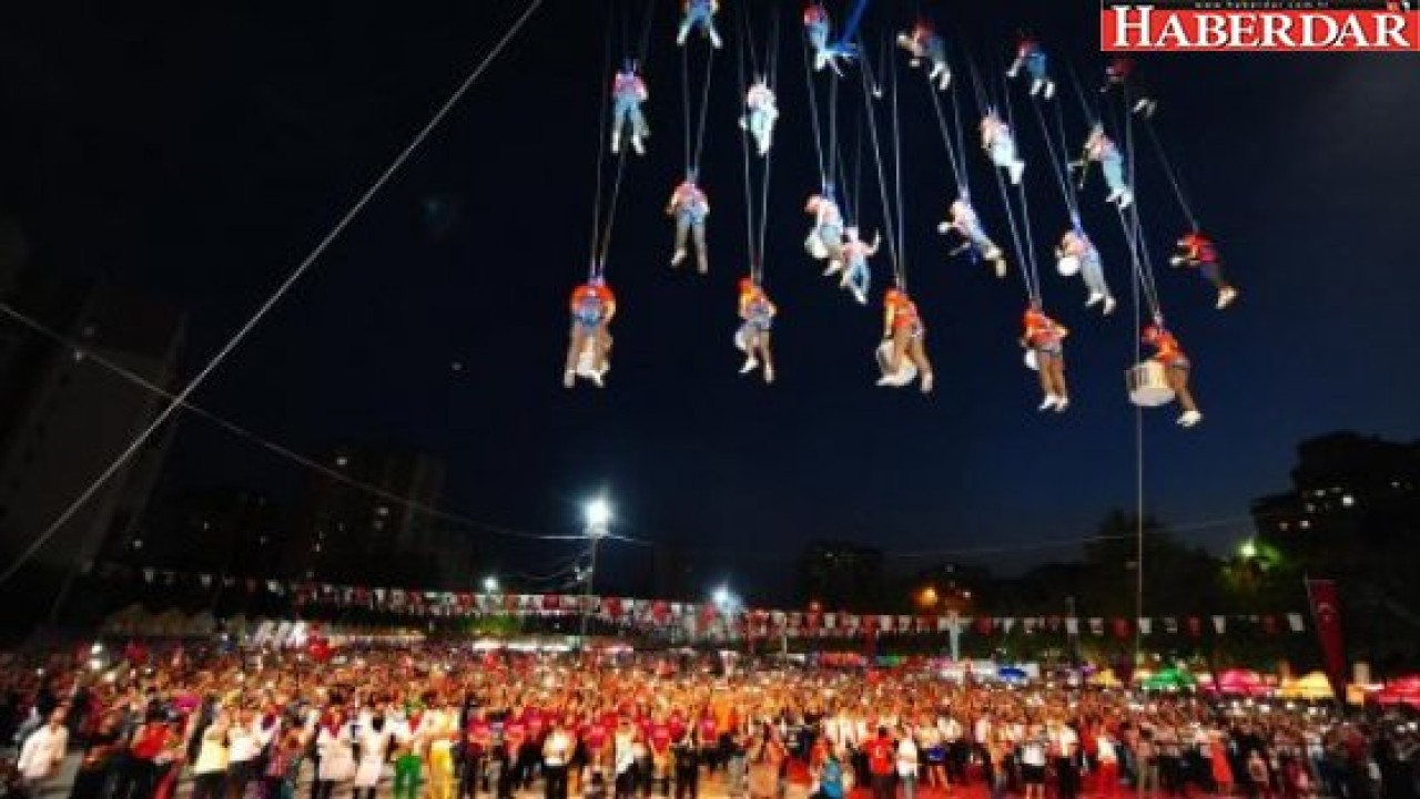 Zafer Bayramını havada kutladılar