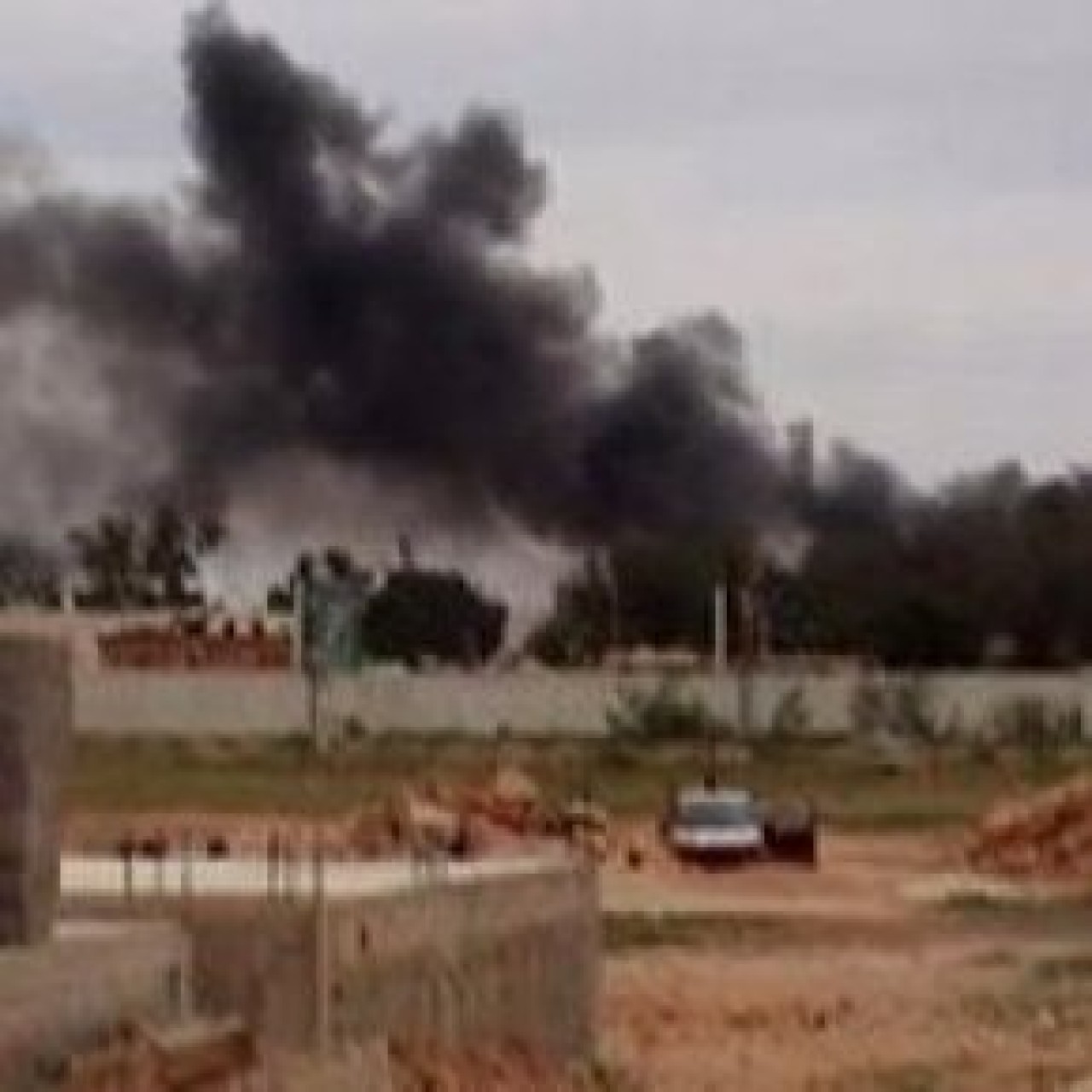 Kaddafi meydan okuyor, çatışmalar sürüyor