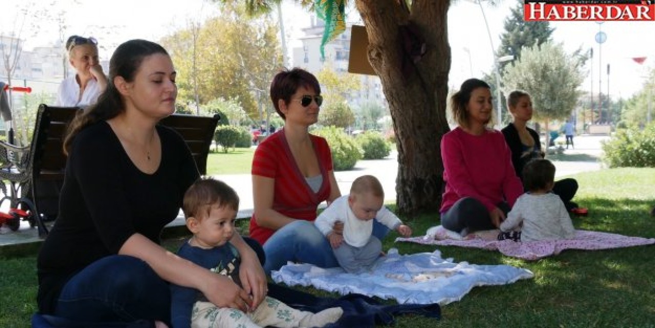 Büyükçekmecede &quot;Anne-Bebek Yogası&quot;na yoğun ilgi
