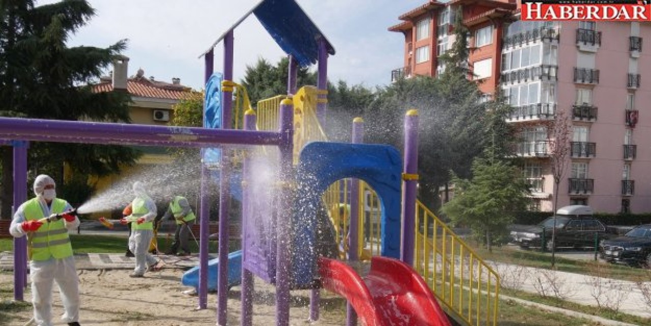 Parklar dezenfekte ediliyor