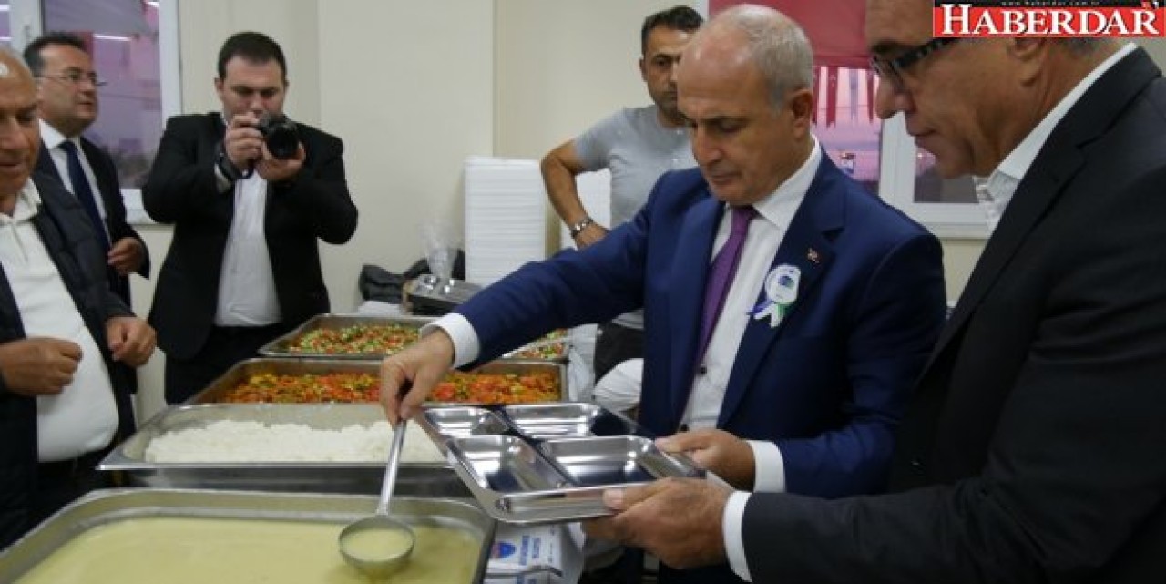 Akgün, cemevinde canlarla buluştu