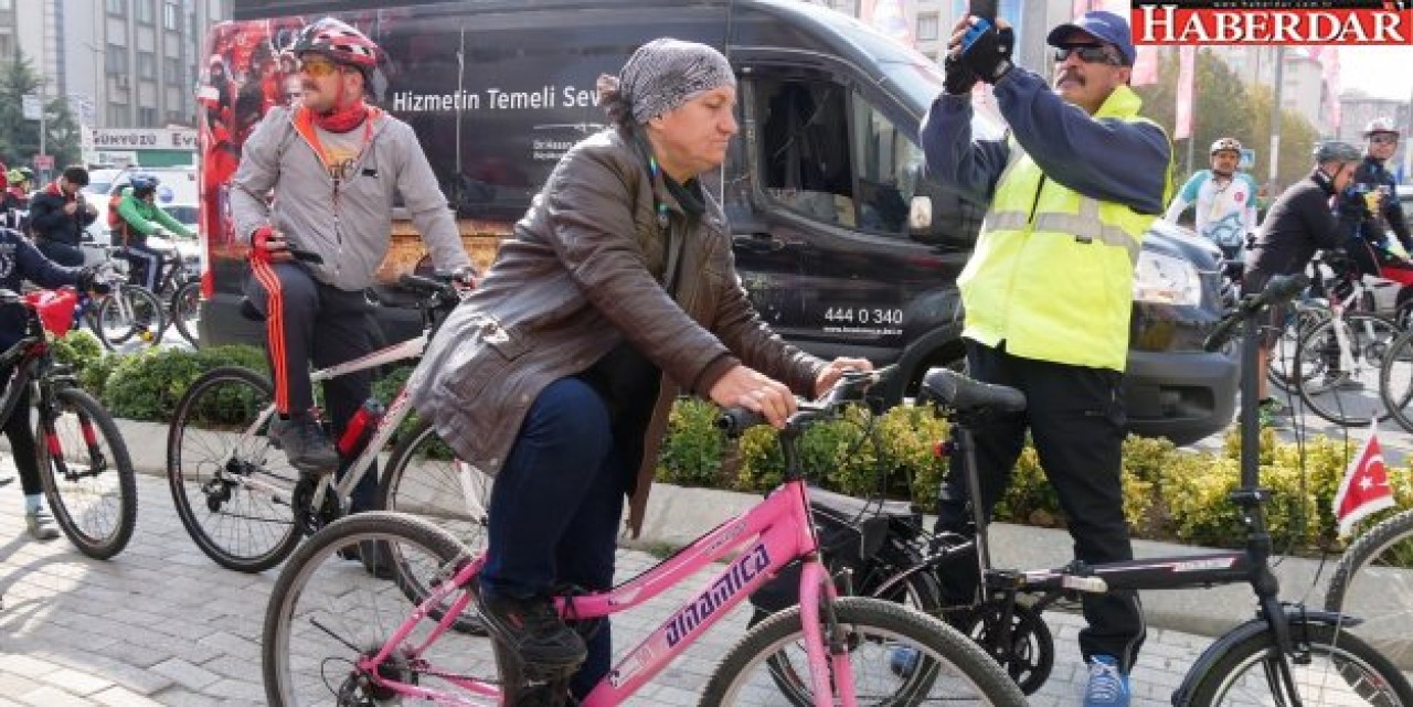 Büyükçekmecede pedallar &quot;Cumhuriyet&quot; için çevrildi