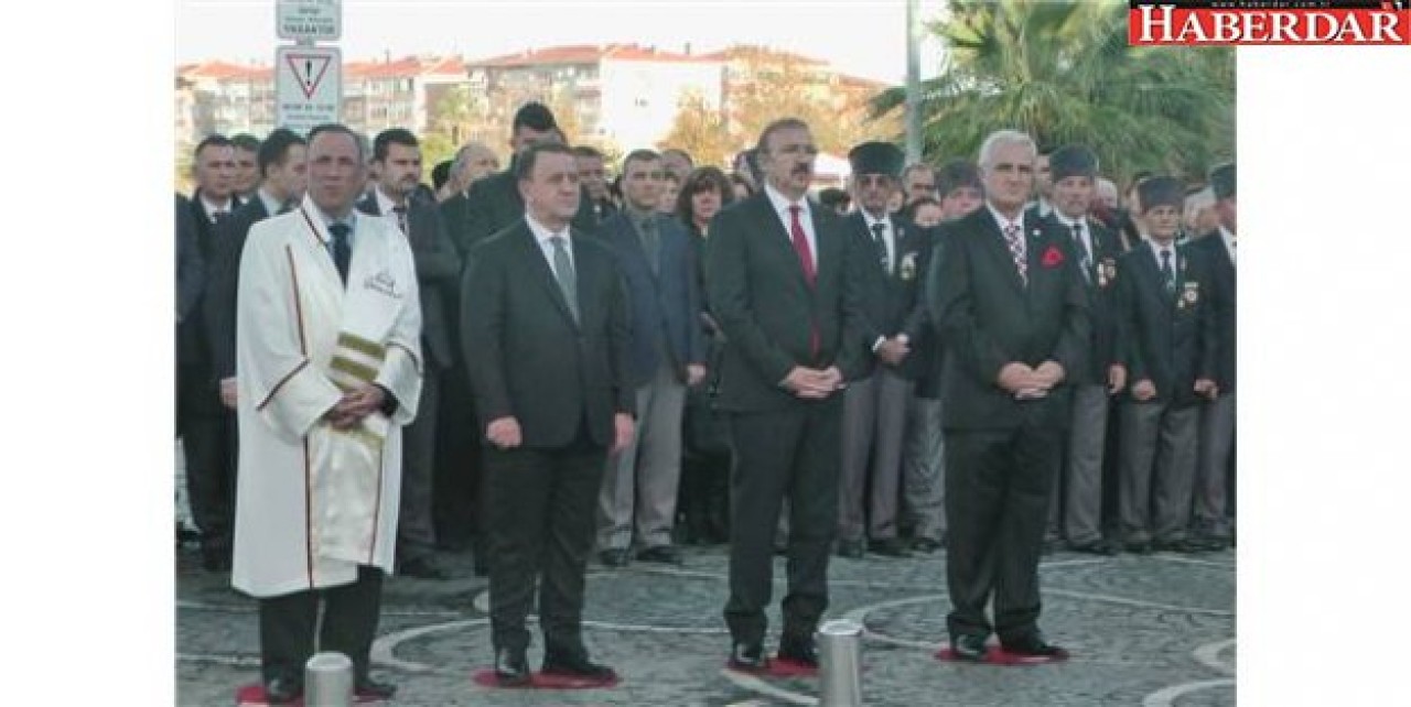 Büyük Önder Atatürkü Anıyoruz