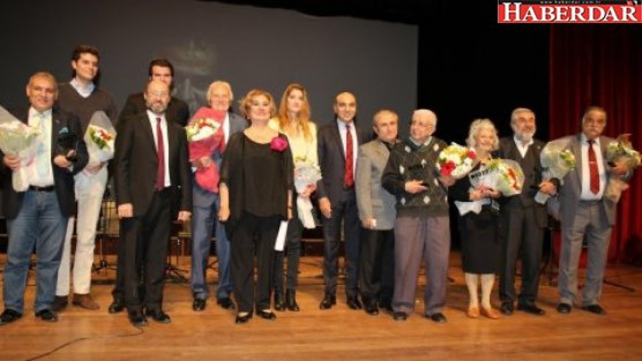 Tarık Akan Bakırköyde anıldı