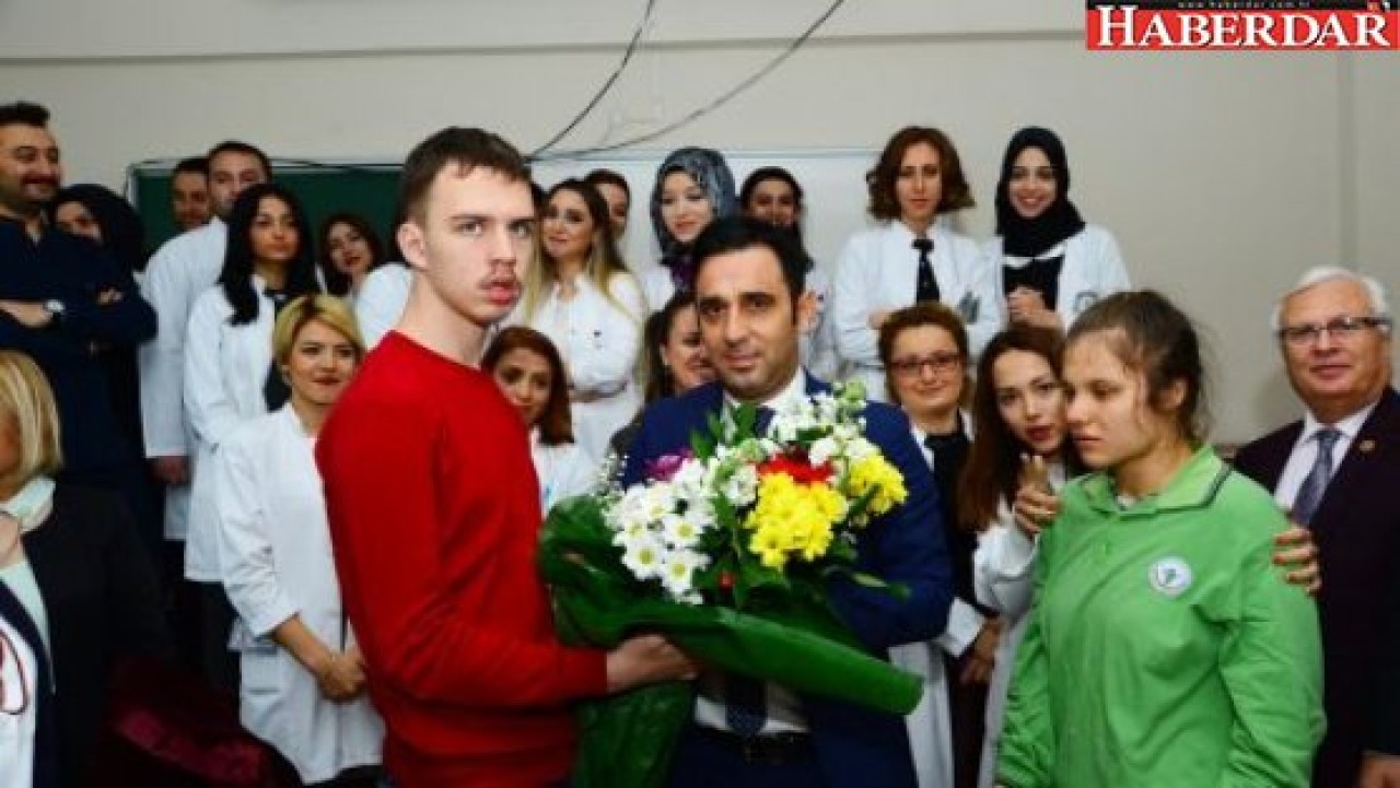 Öğretmenleri için şükran etkinliği düzenlediler