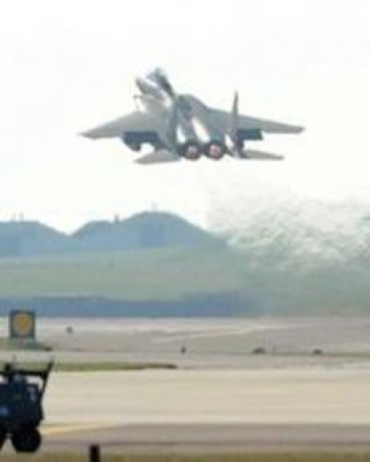 Tüm dünya Libya'ya operasyonu konuşuyor